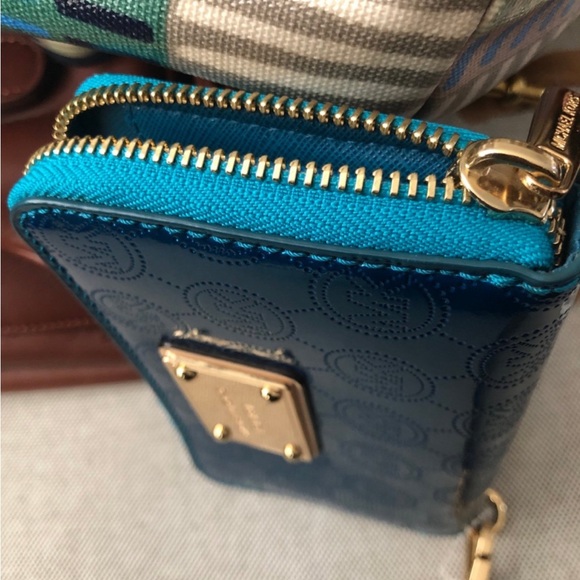 Micheal Kors Wallet/Wristlet! - Picture 5 of 6